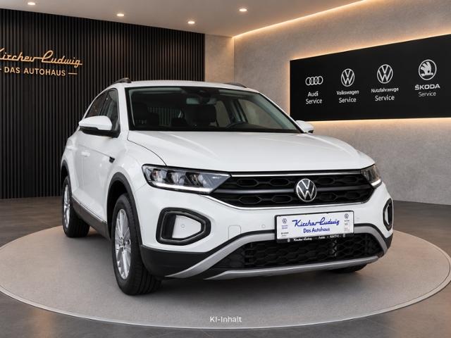 Volkswagen T-Roc 2023 г. Белый, пробег 28495 км