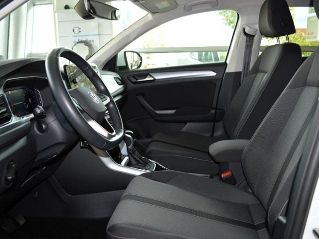 Volkswagen T-Roc 2023 г. Белый, пробег 28495 км