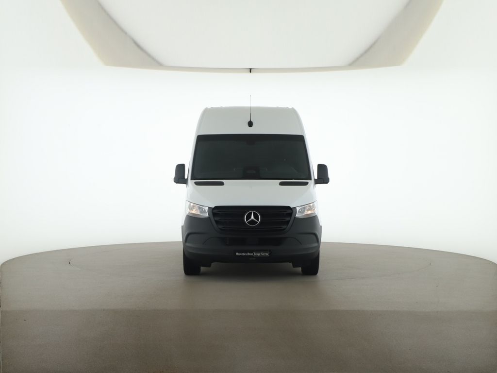 Mercedes-Benz SPRINTER 2025 г. Белый, пробег 37900 км