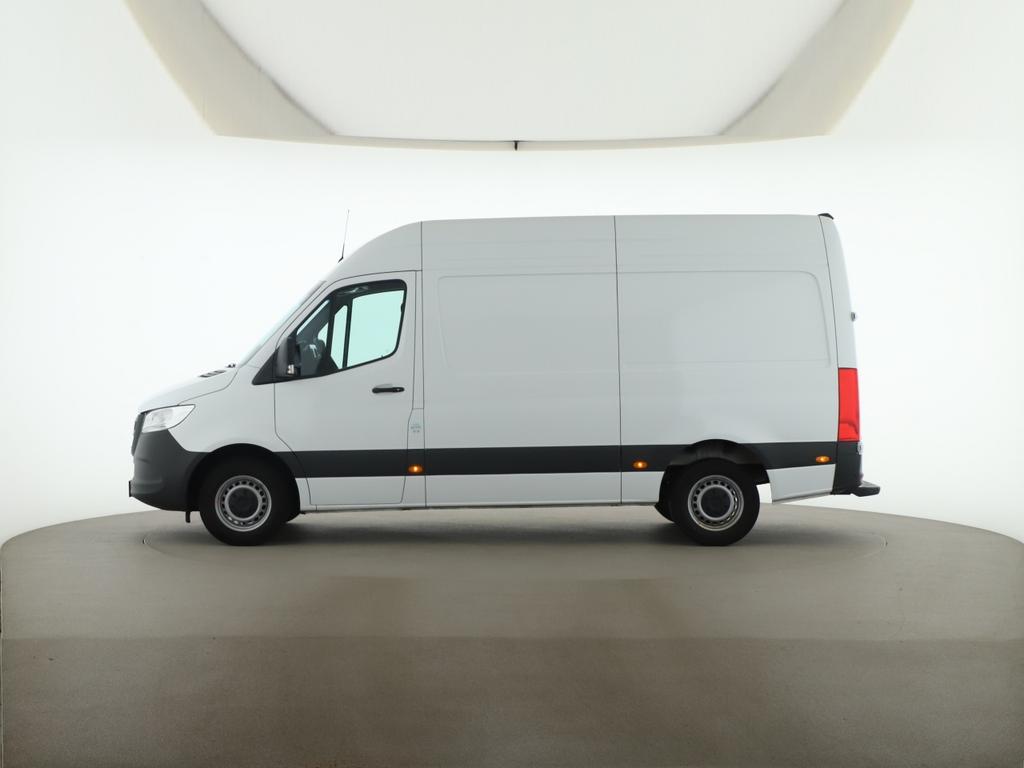 Mercedes-Benz SPRINTER 2025 г. Белый, пробег 37900 км