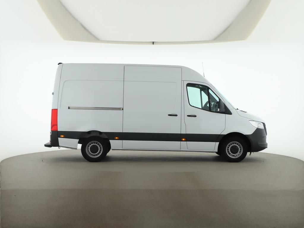 Mercedes-Benz SPRINTER 2025 г. Белый, пробег 37900 км