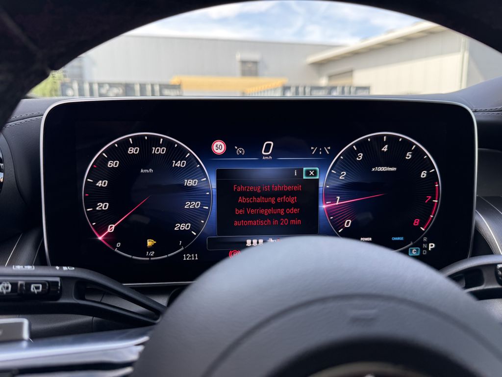 Mercedes-Benz GLC 200 2023 г. Серый, пробег 39065 км