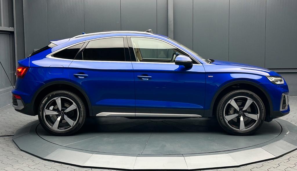 Audi Q5 2024 г. Синий, пробег 49000 км