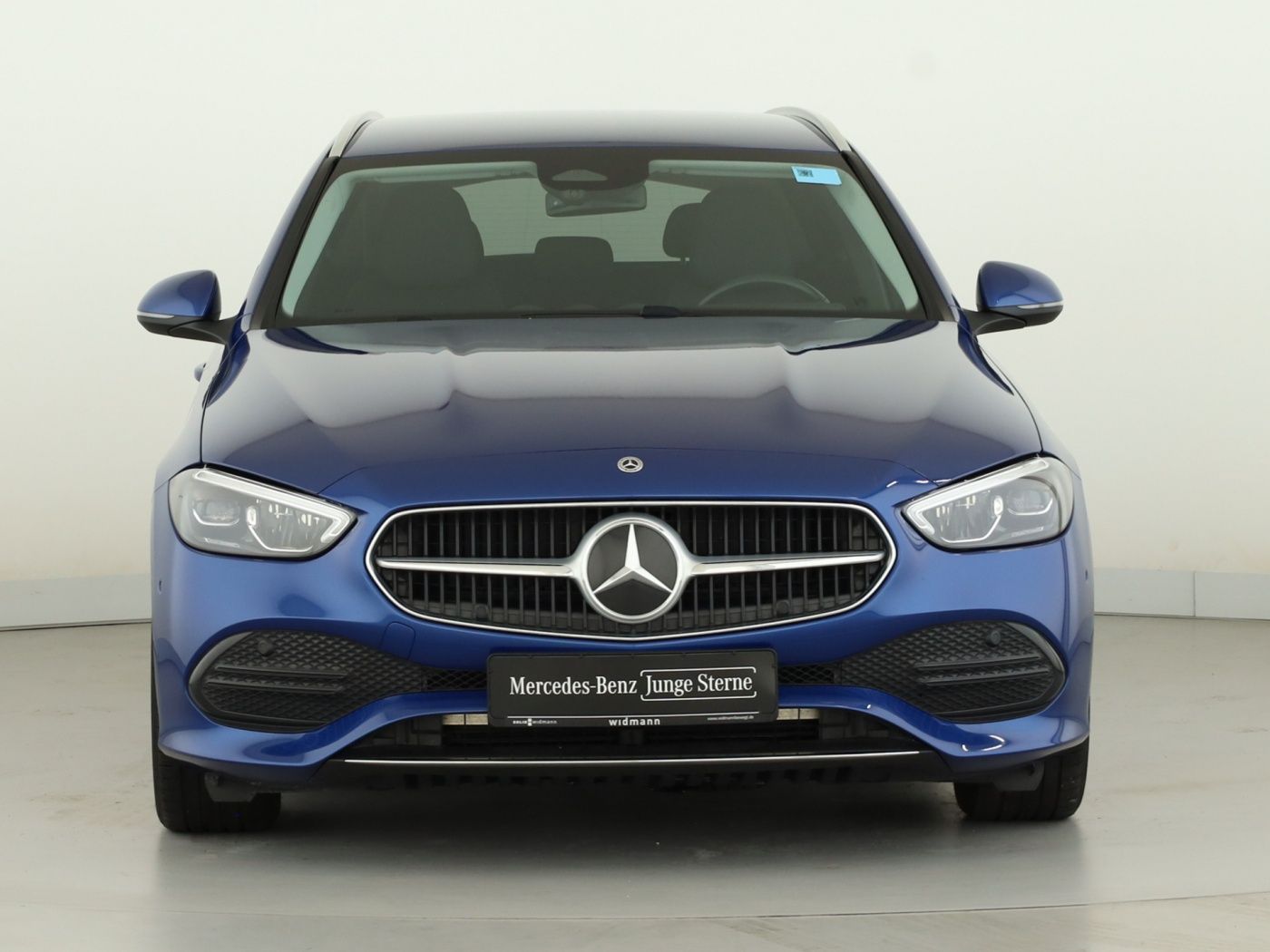 Mercedes-Benz C 200 2024 г. Синий, пробег 39411 км