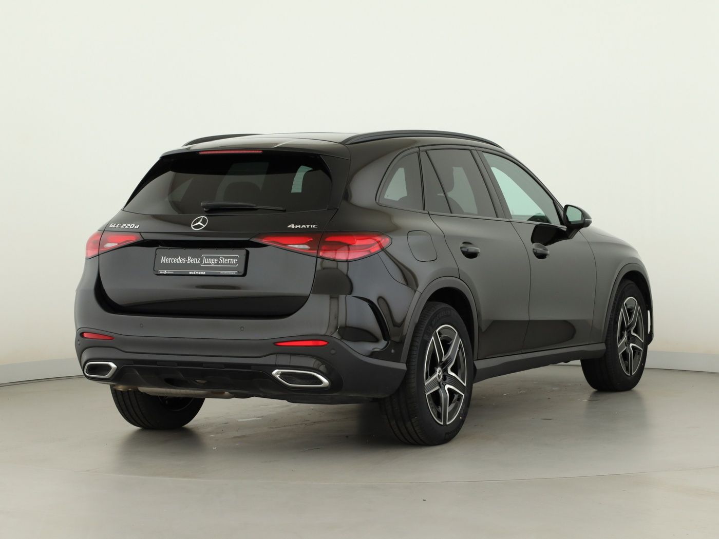 Mercedes-Benz GLC 220 2026 г. Чёрный, пробег 23167 км