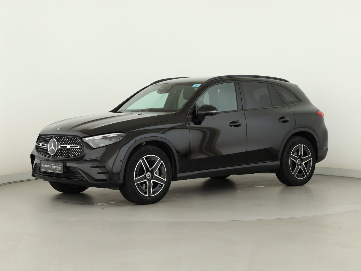 Mercedes-Benz GLC 220 2026 г. Чёрный, пробег 23167 км