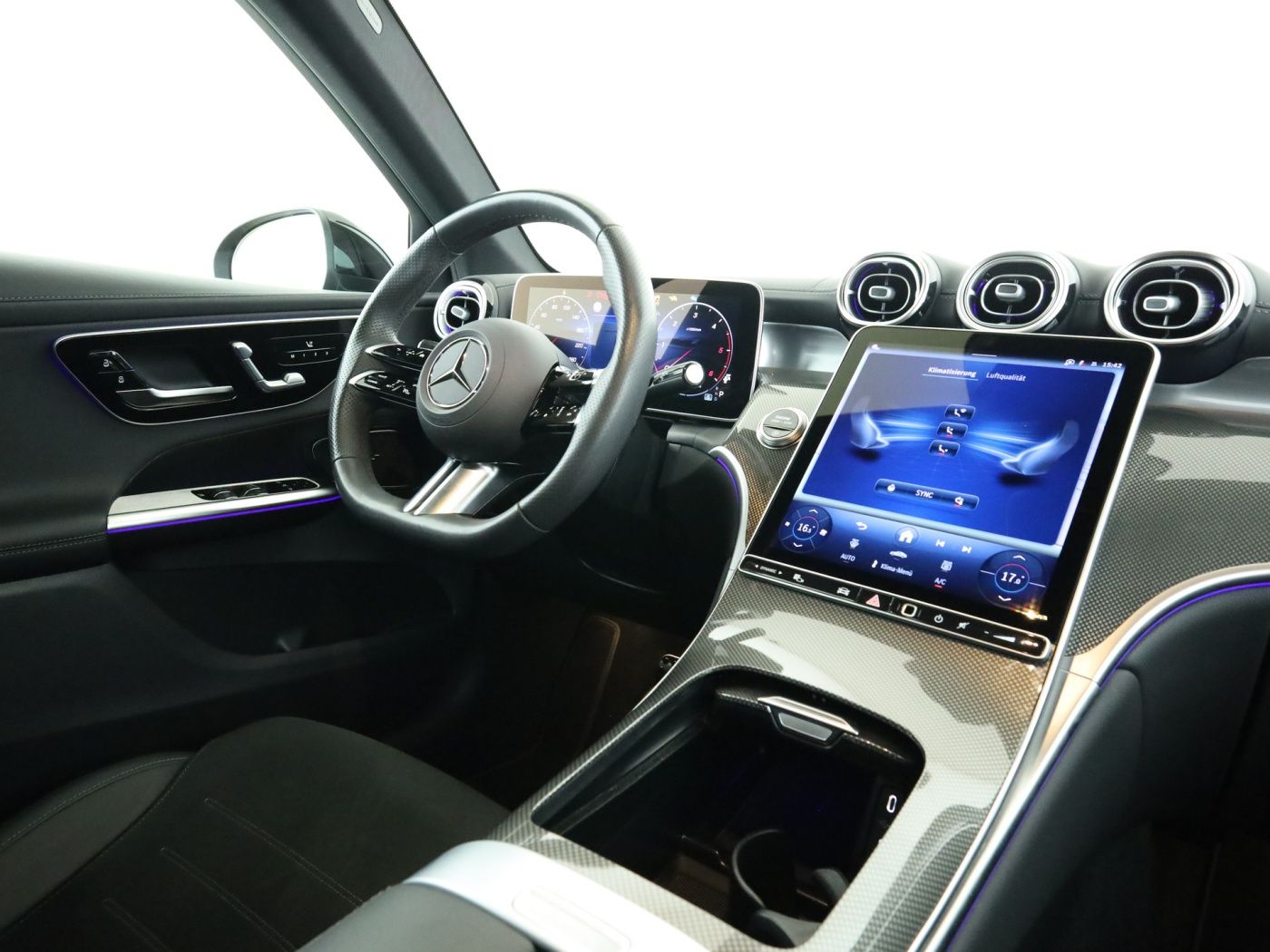 Mercedes-Benz GLC 220 2026 г. Чёрный, пробег 23167 км