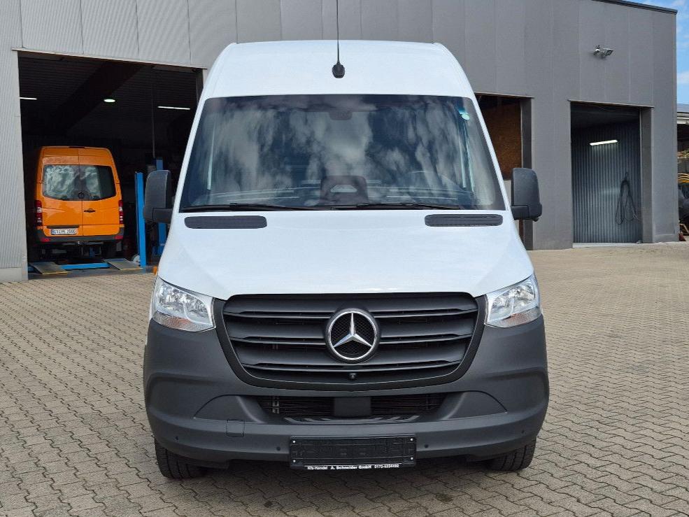 Mercedes-Benz SPRINTER 2024 г. Белый, пробег 43179 км