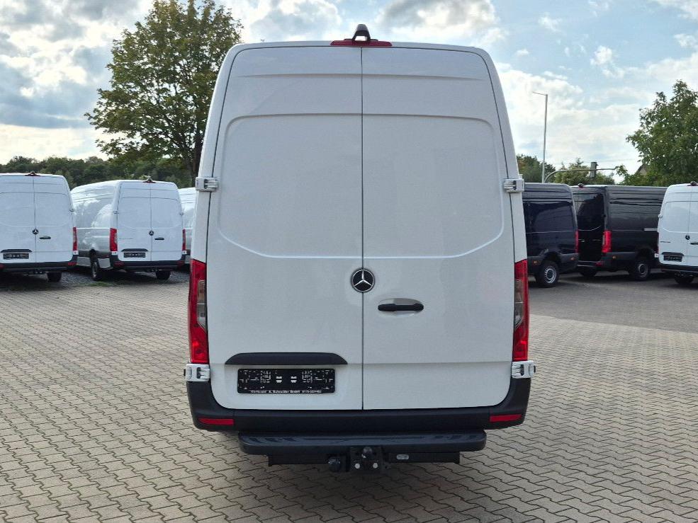 Mercedes-Benz SPRINTER 2024 г. Белый, пробег 43179 км