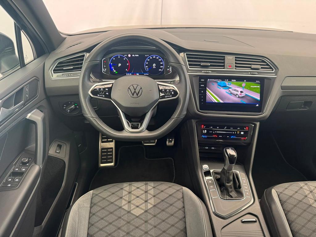 Volkswagen Tiguan 2023 г. Чёрный, пробег 52279 км