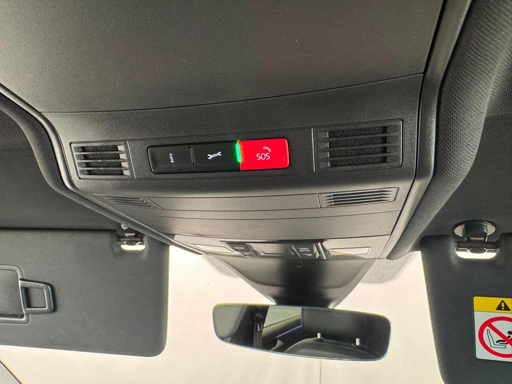 Volkswagen Tiguan 2023 г. Чёрный, пробег 52279 км