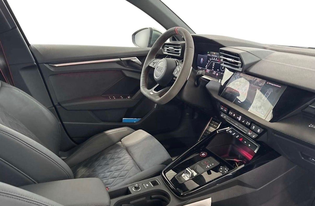 Audi RS3 2022 г. Чёрный, пробег 36000 км