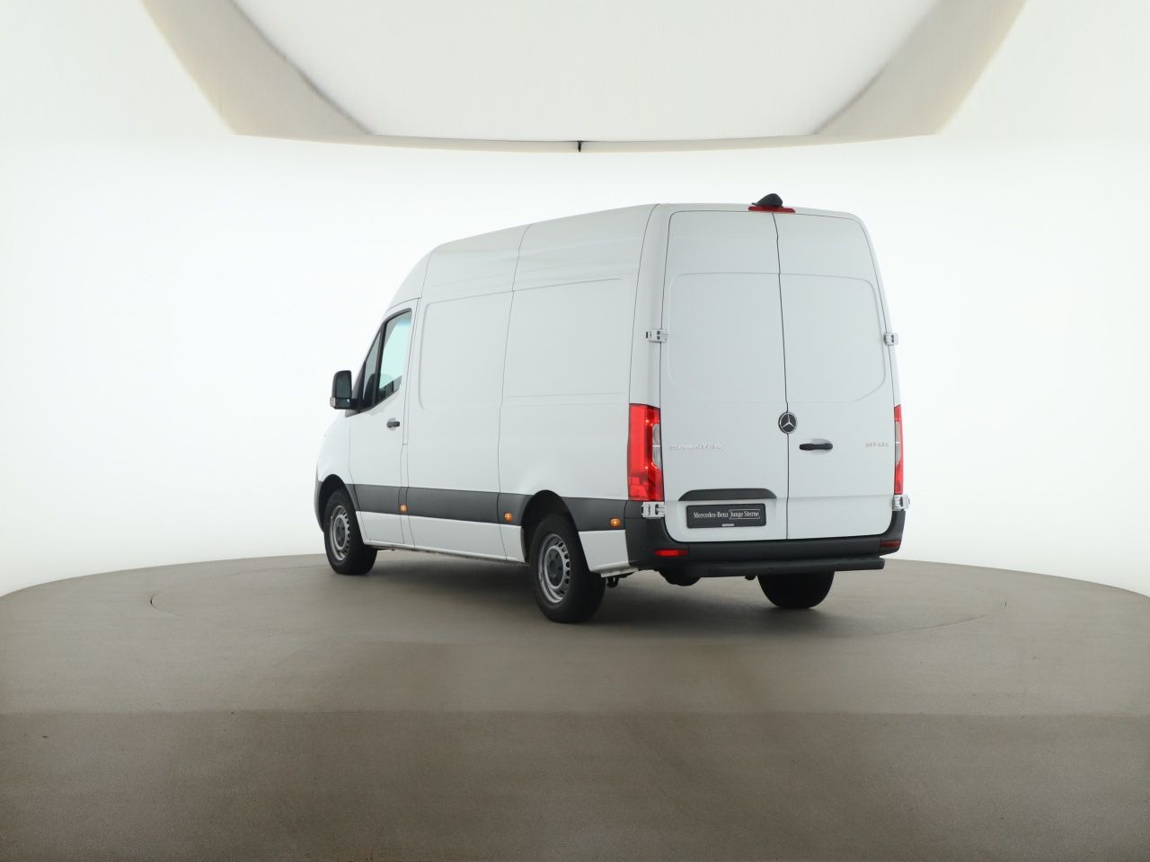 Mercedes-Benz SPRINTER 2025 г. Белый, пробег 34900 км