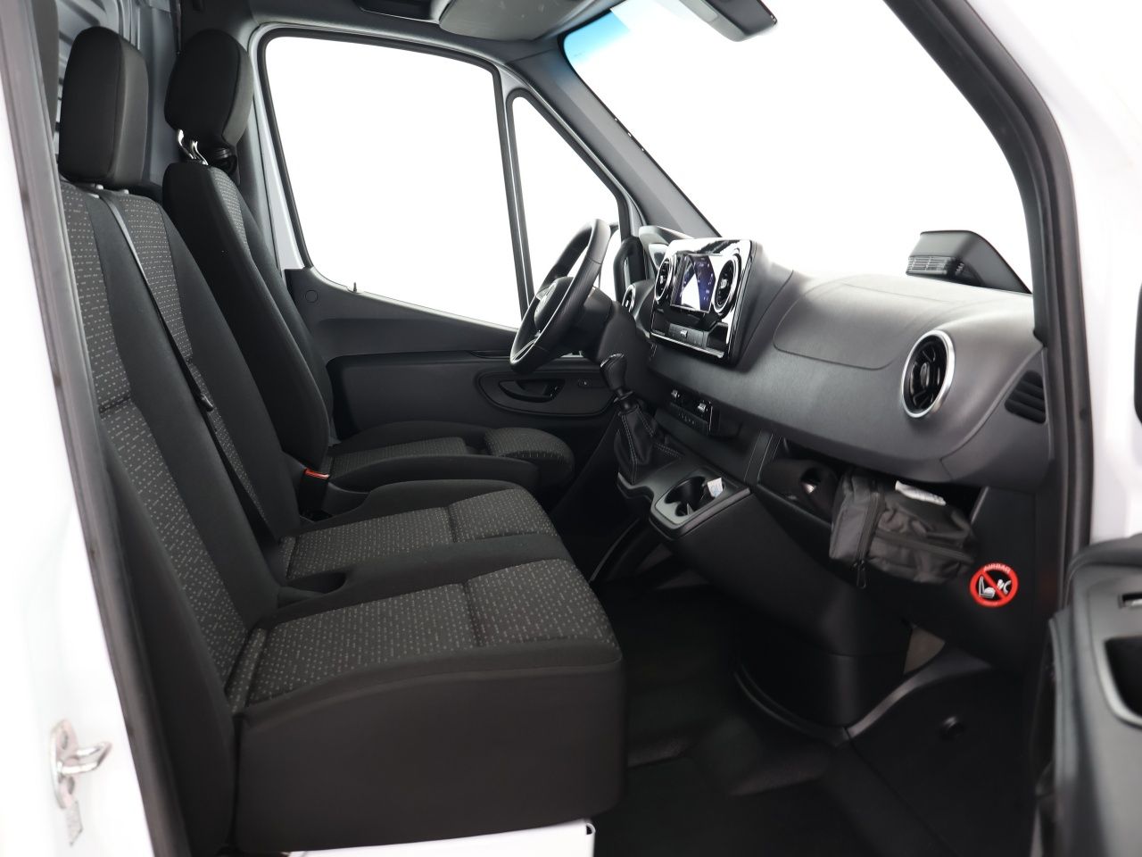 Mercedes-Benz SPRINTER 2025 г. Белый, пробег 34900 км