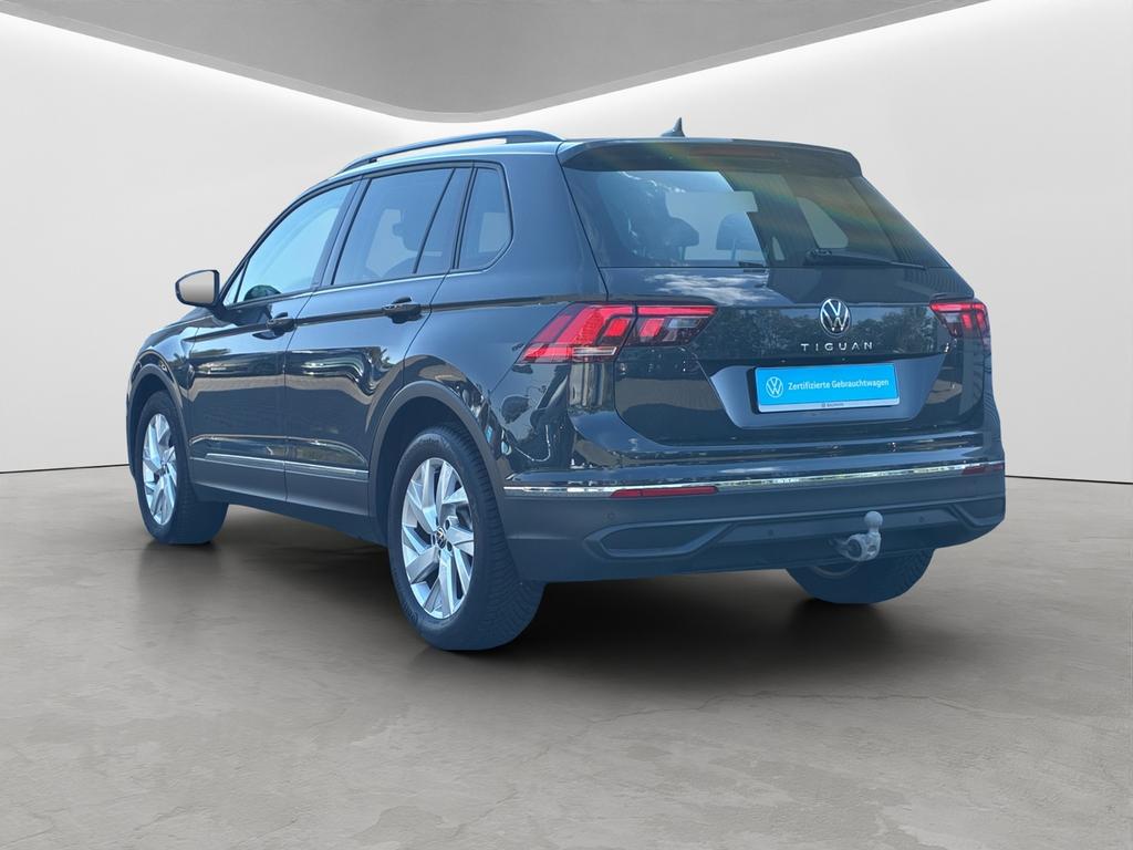 Volkswagen Tiguan 2023 г. Серый, пробег 37205 км