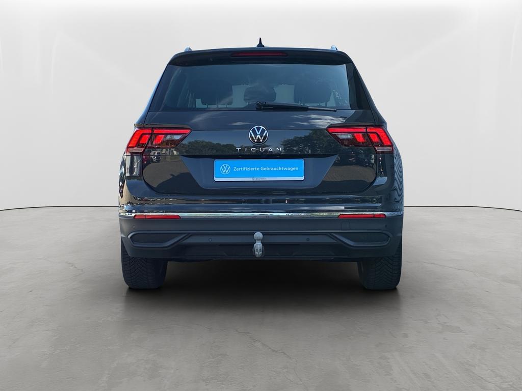 Volkswagen Tiguan 2023 г. Серый, пробег 37205 км