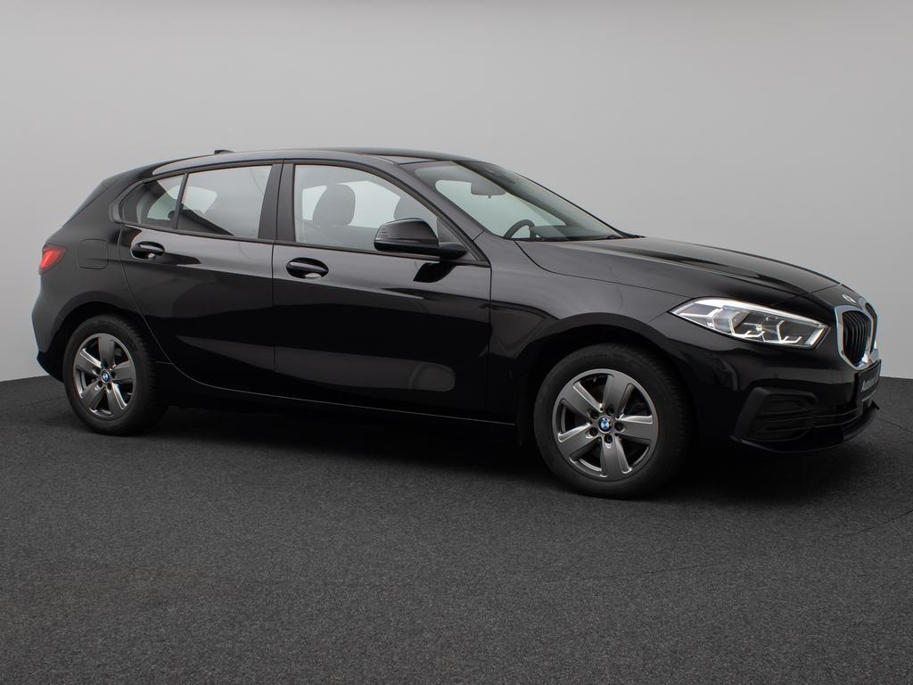 BMW 118 2024 г. Чёрный, пробег 42480 км