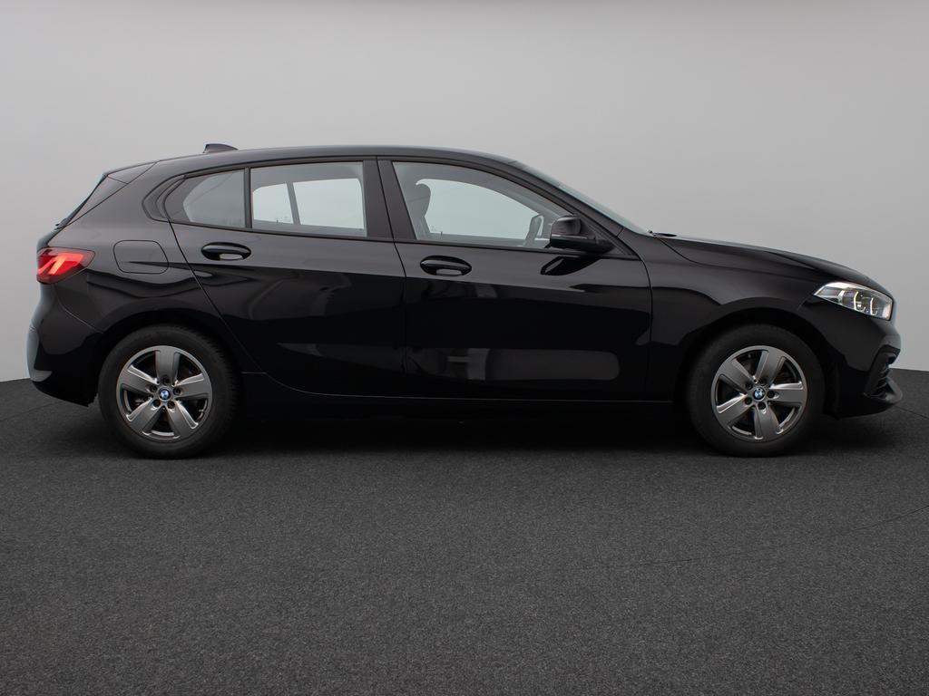 BMW 118 2024 г. Чёрный, пробег 42480 км