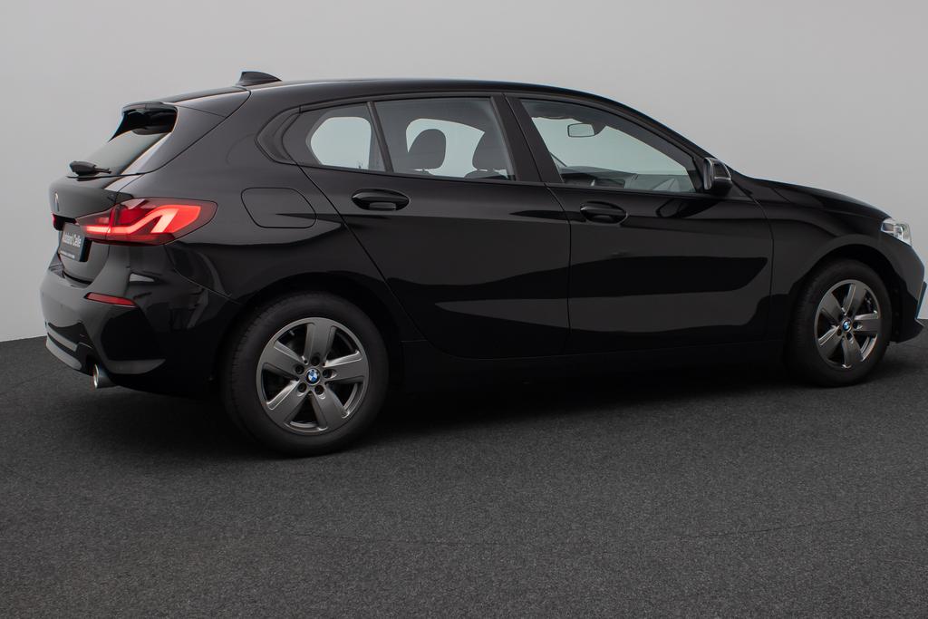 BMW 118 2023 г. Чёрный, пробег 58396 км