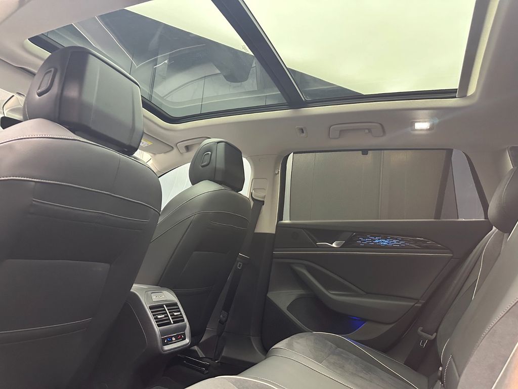 Volkswagen PASSAT VARIANT 2024 г. Чёрный, пробег 34750 км