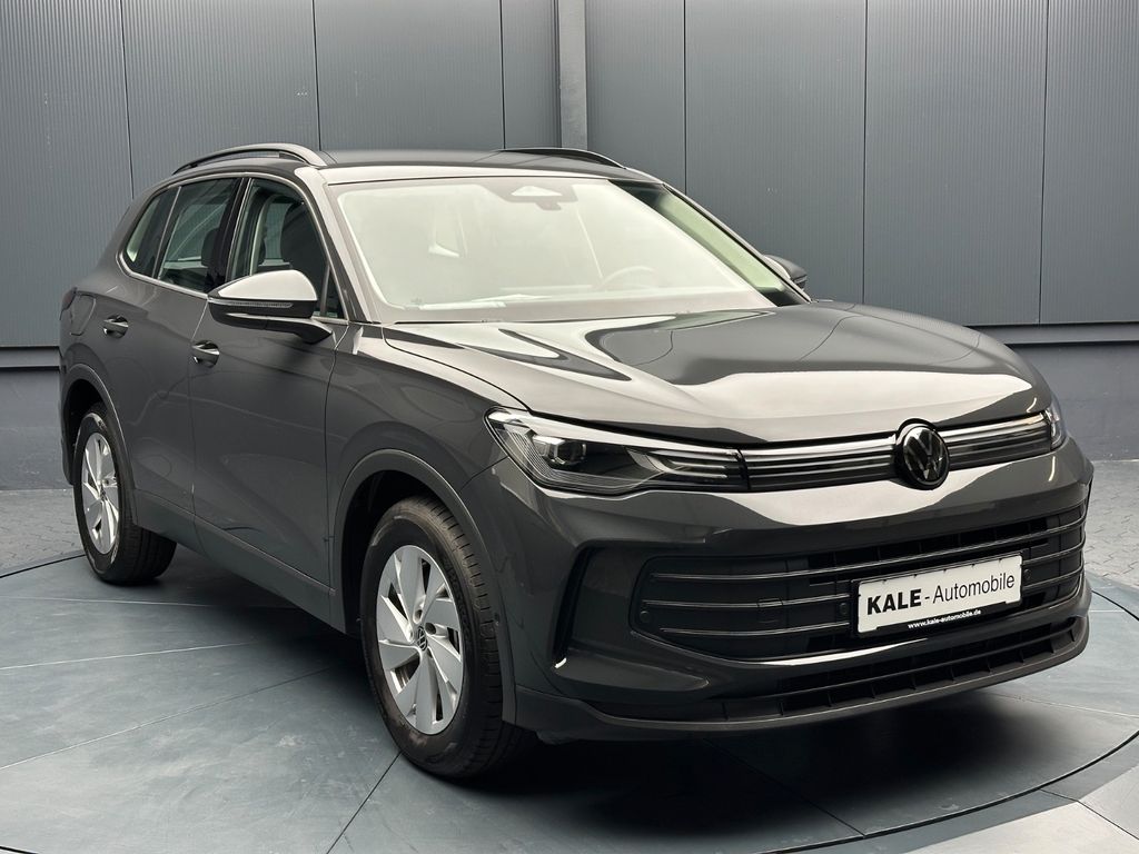 Volkswagen Tiguan 2024 г. Серый, пробег 38700 км