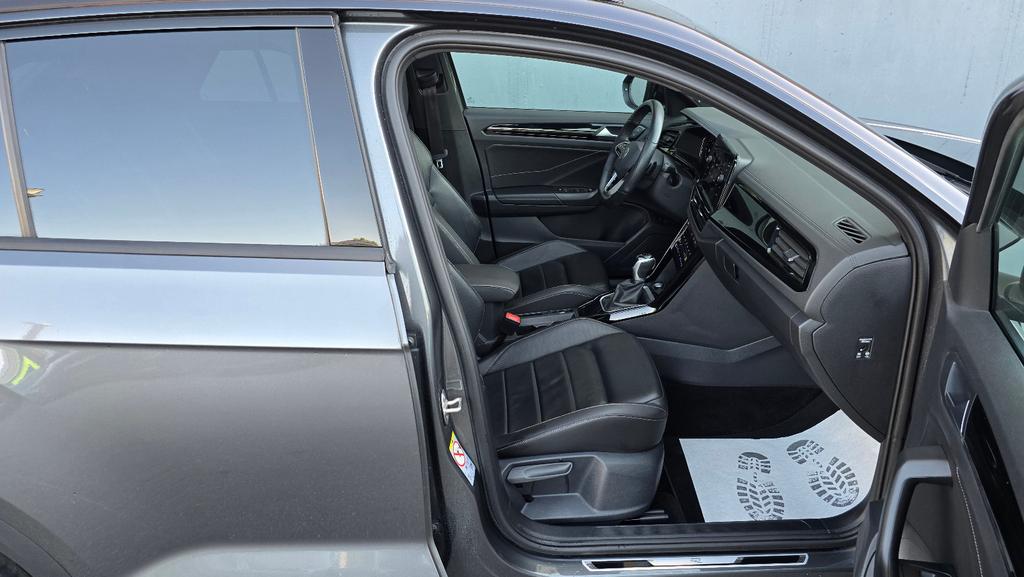 Volkswagen T-Roc 2022 г. Серый, пробег 48721 км