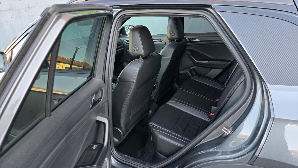 Volkswagen T-Roc 2022 г. Серый, пробег 48721 км