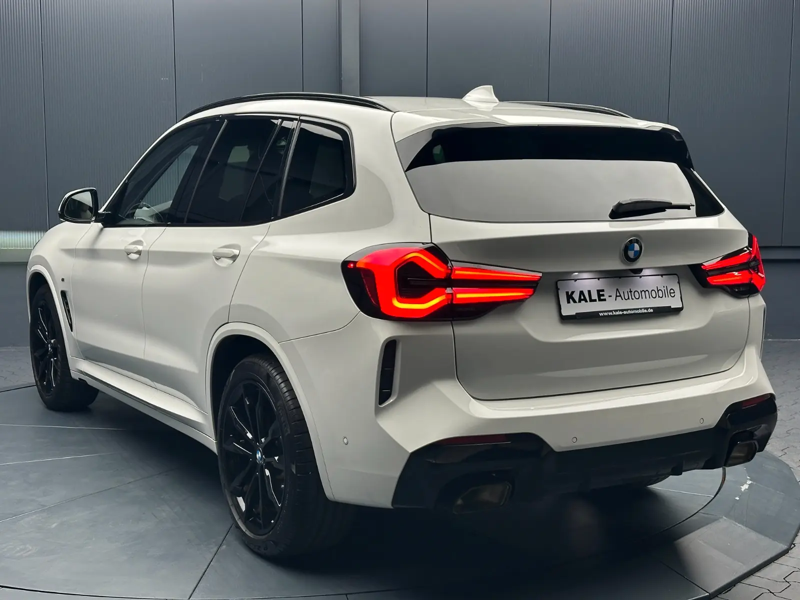 BMW X3 2023 г. Белый, пробег 26000 км