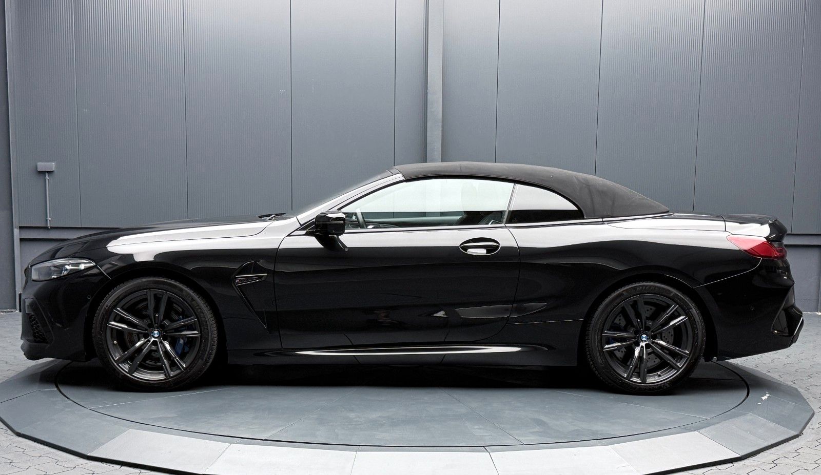 BMW M8 2021 г. Чёрный, пробег 60000 км