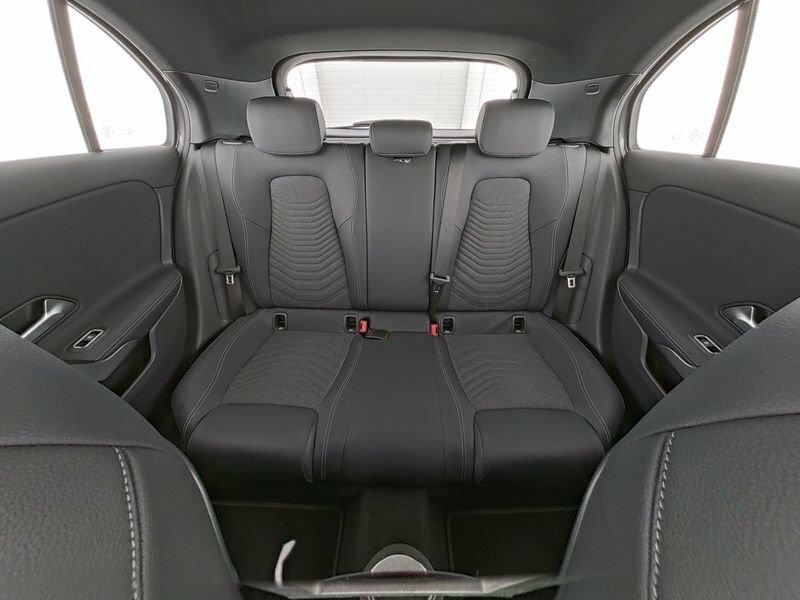 Mercedes-Benz A 200 2023 г. Серый, пробег 35970 км