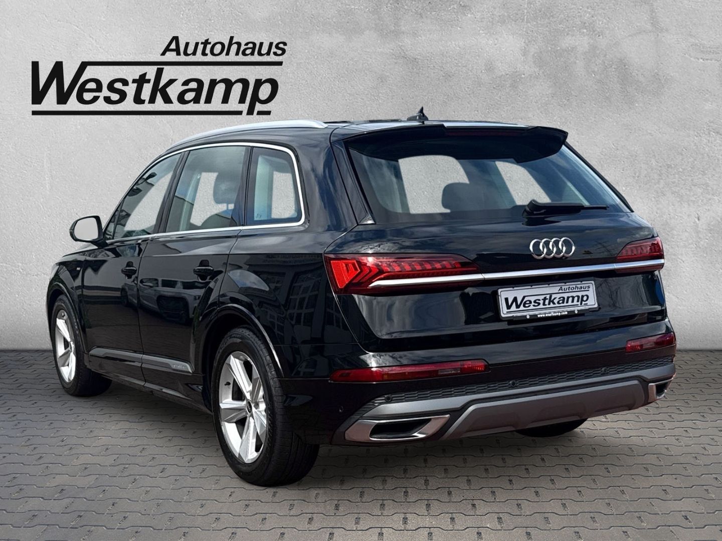 Audi Q7 2022 г. Чёрный, пробег 56600 км