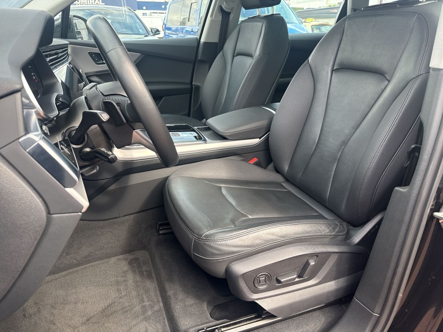 Audi Q7 2022 г. Чёрный, пробег 56600 км