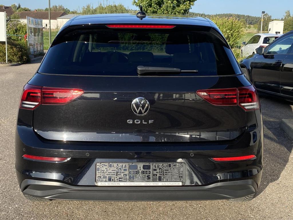 Volkswagen Golf 2023 г. Чёрный, пробег 41504 км