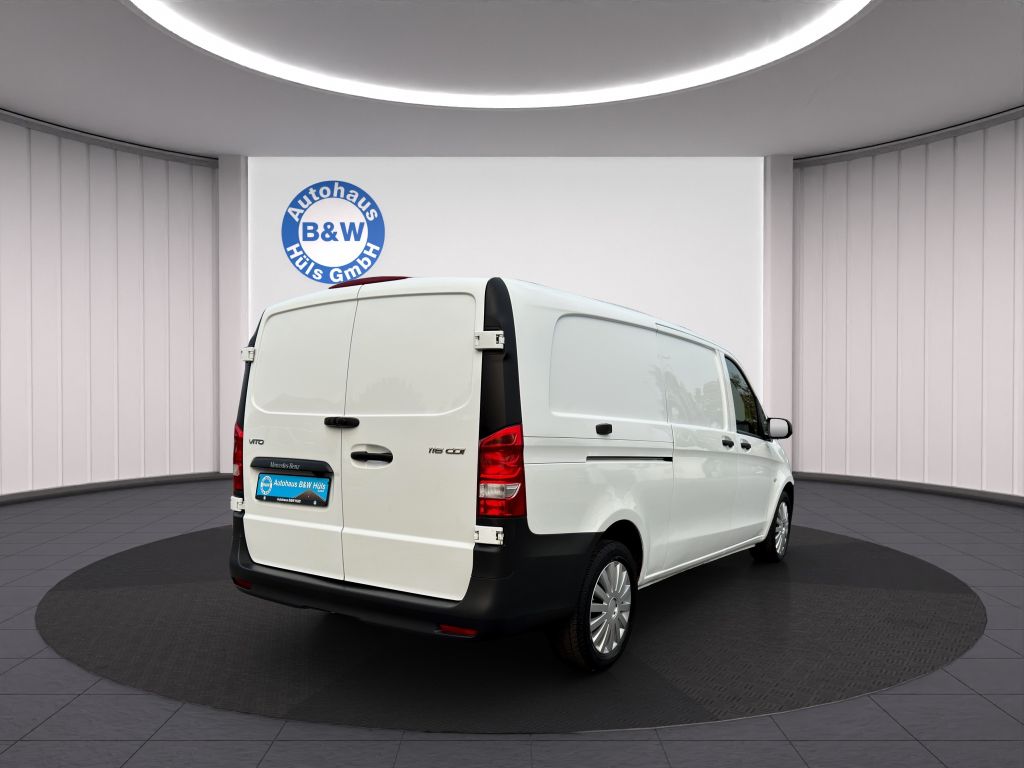 Mercedes-Benz Vito 2024 г. Белый, пробег 57998 км