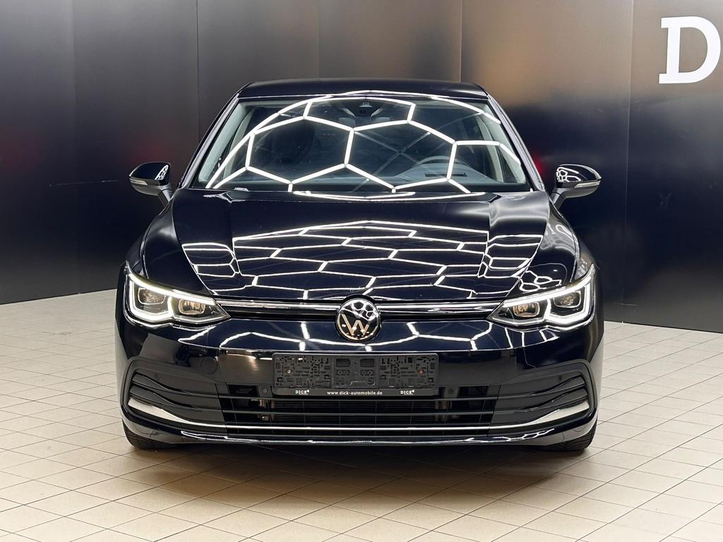Volkswagen Golf 2023 г. Чёрный, пробег 41765 км