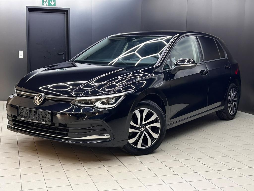Volkswagen Golf 2023 г. Чёрный, пробег 41765 км
