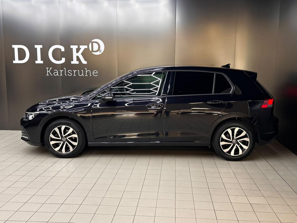 Volkswagen Golf 2023 г. Чёрный, пробег 41765 км