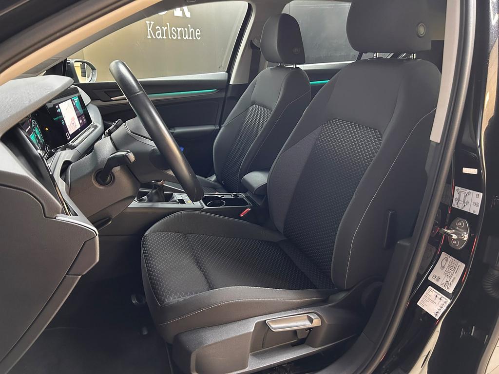 Volkswagen Golf 2023 г. Чёрный, пробег 41765 км