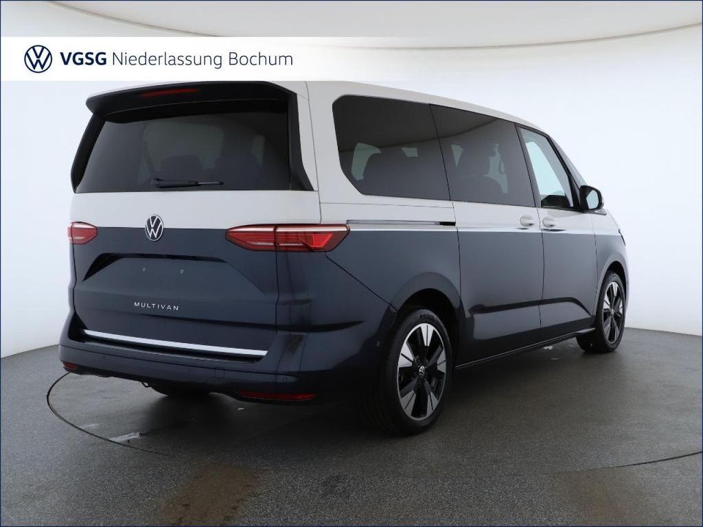 Volkswagen T7 MULTIVAN 2025 г. Синий, пробег 10692 км