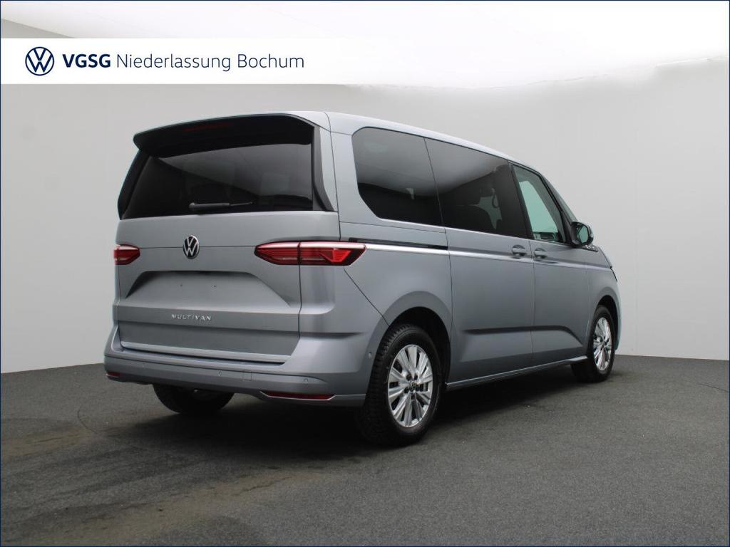 Volkswagen T7 MULTIVAN 2025 г. Серебристый, пробег 12657 км