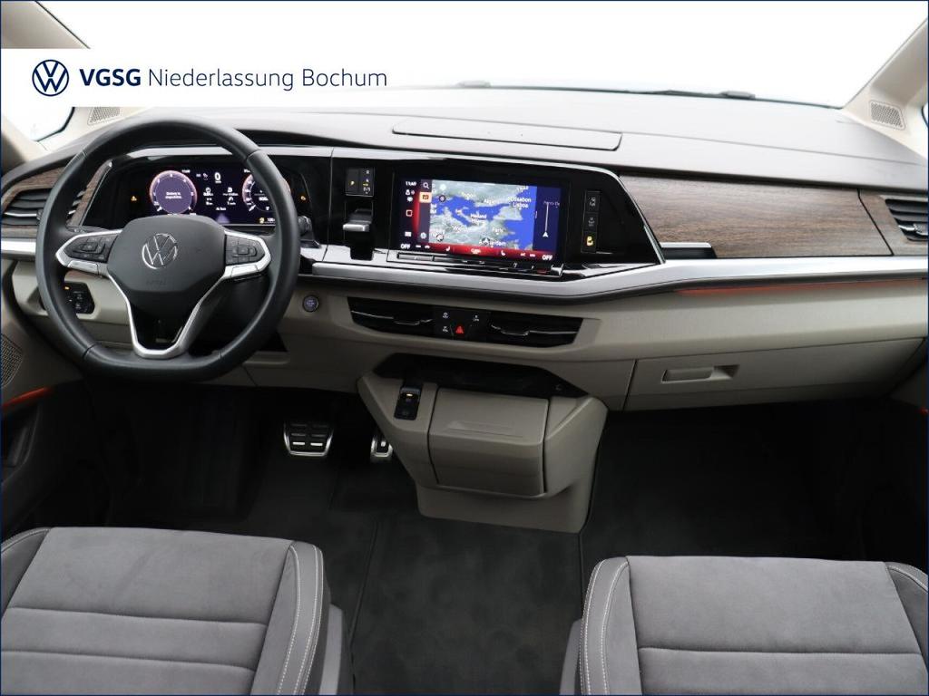 Volkswagen T7 MULTIVAN 2025 г. Серебристый, пробег 12657 км