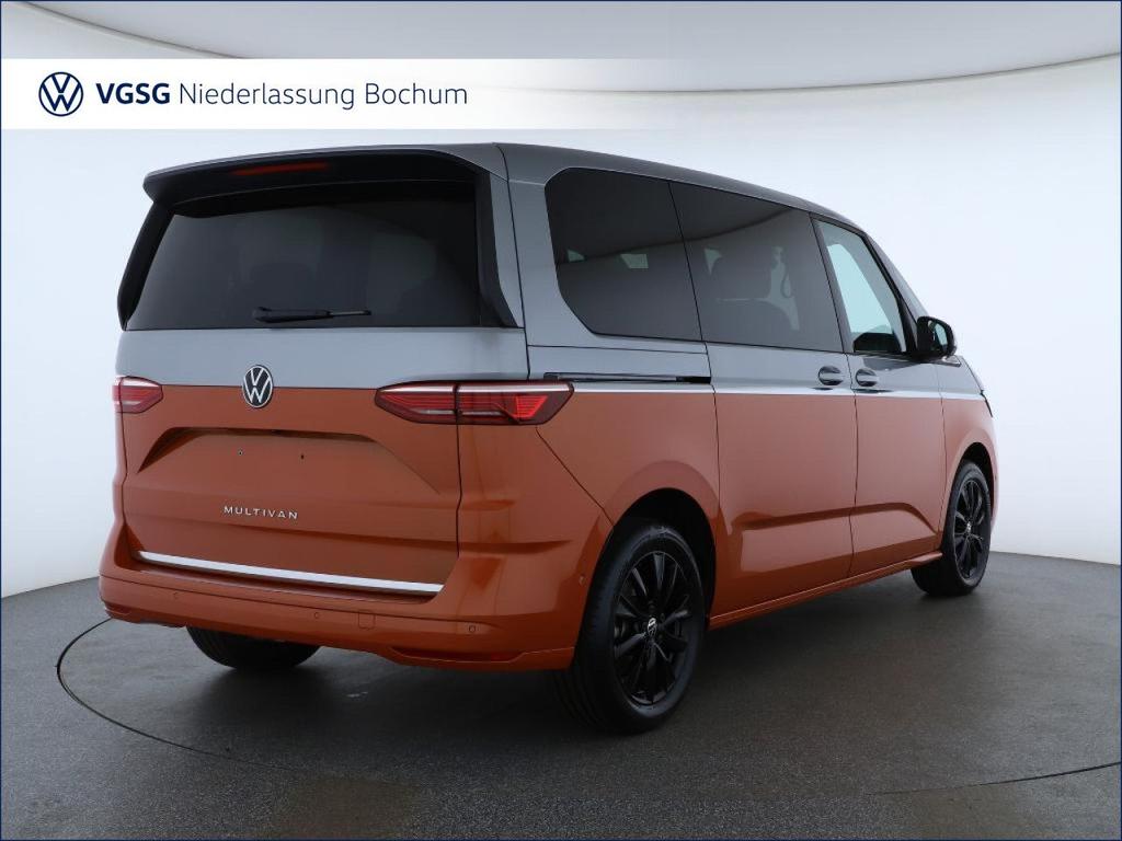 Volkswagen T7 MULTIVAN 2025 г. Оранжевый, пробег 19492 км