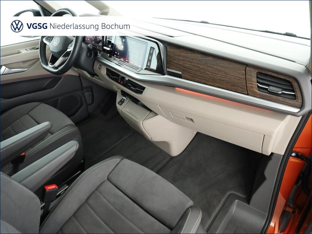 Volkswagen T7 MULTIVAN 2025 г. Оранжевый, пробег 19492 км