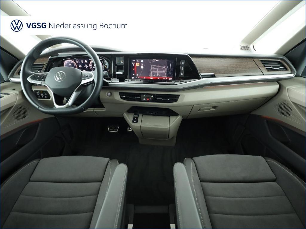 Volkswagen T7 MULTIVAN 2025 г. Оранжевый, пробег 19492 км