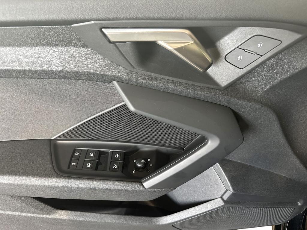 Audi A3 2022 г. Чёрный, пробег 58400 км