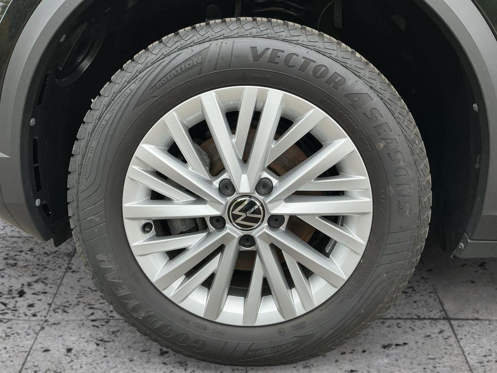 Volkswagen T-Roc 2025 г. Чёрный, пробег 28076 км