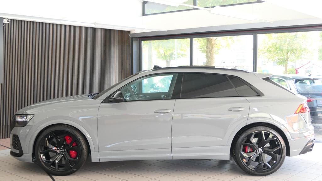 Audi RSQ8 2024 г. Серый, пробег 48000 км