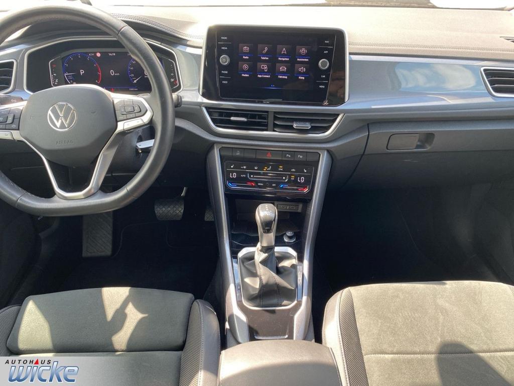 Volkswagen T-Roc 2022 г. Белый, пробег 28854 км
