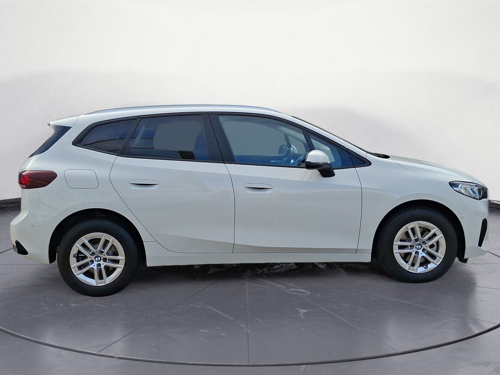 BMW 220 ACTIVE TOURER 2023 г. Белый, пробег 38706 км