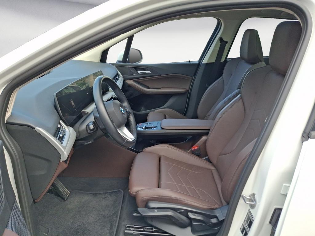 BMW 220 ACTIVE TOURER 2023 г. Белый, пробег 38706 км